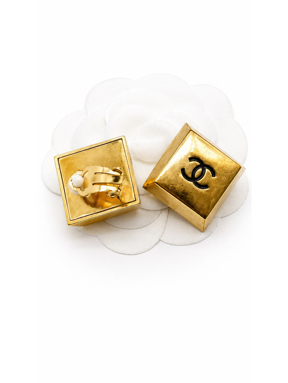 CHANEL VINTAGE SQUARE BLOCK EARRINGS GOLD PLATED 1990’S